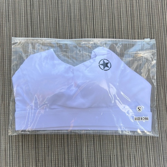 ⭐️NWT Savage Barbell Classic White Sports Bra Size Large - Picture 5 of 7